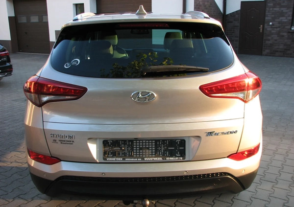 Hyundai Tucson cena 70900 przebieg: 162000, rok produkcji 2017 z Rawicz małe 667
